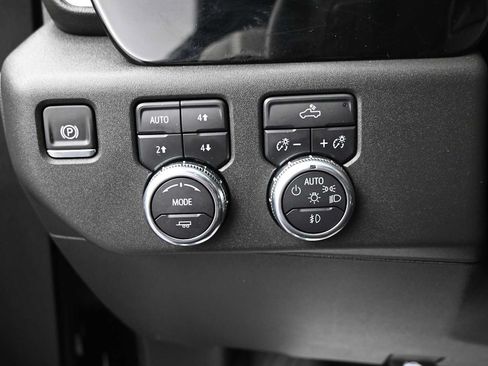 Used 2025 GMC Sierra 1500 Elevation w/ X31 Off-Road Package AWD/4WD image 10