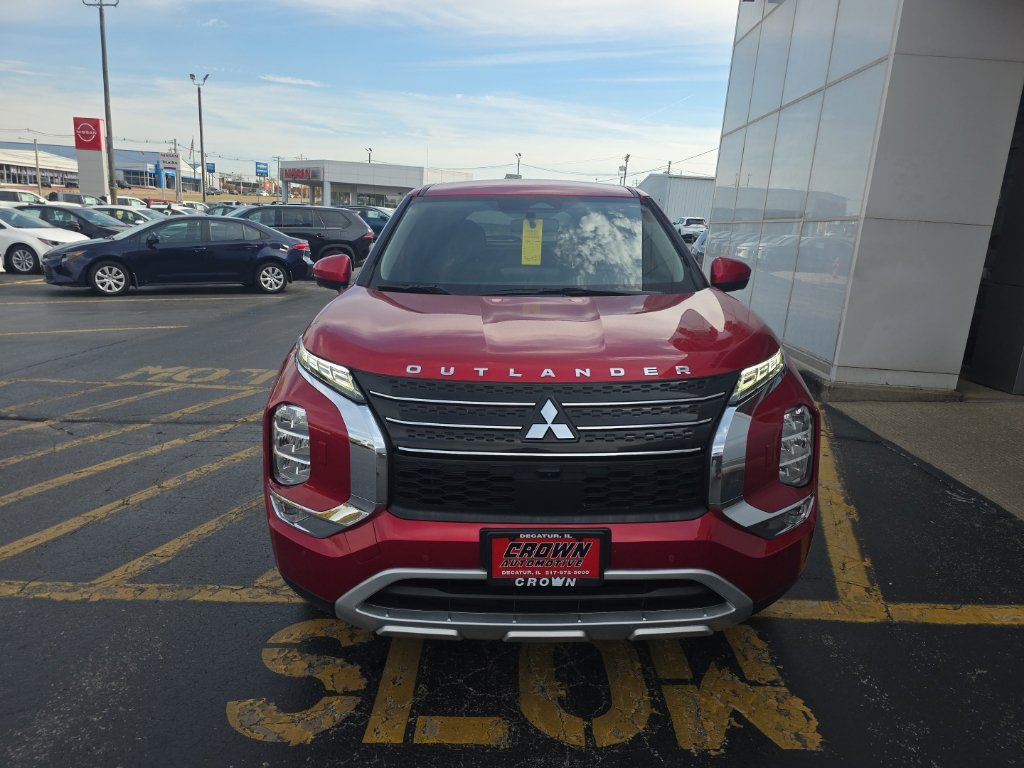 Used 2023 Mitsubishi Outlander SE AWD/4WD image 10