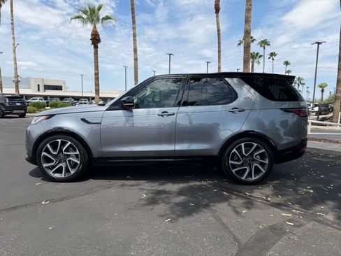 Used 2025 Land Rover Discovery Dynamic SE AWD/4WD image 24