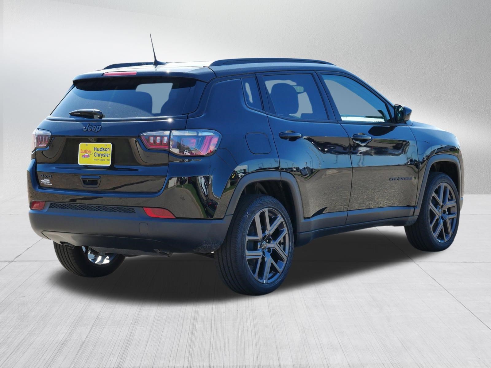 New 2026 Jeep Compass Latitude AWD/4WD image 2