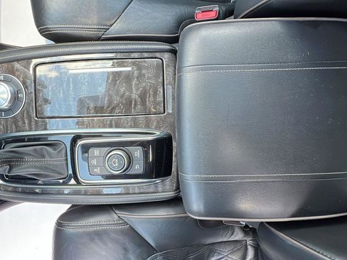 Used 2022 Nissan Armada Platinum w/ Captain's Chairs Package AWD/4WD image 28