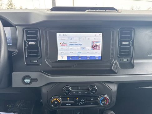 Used 2023 Ford Bronco Big Bend image 19