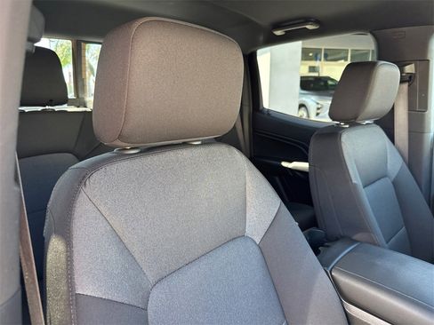 Used 2025 Chevrolet Colorado W/T image 14