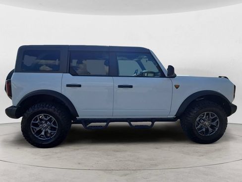 Used 2025 Ford Bronco Badlands AWD/4WD image 4