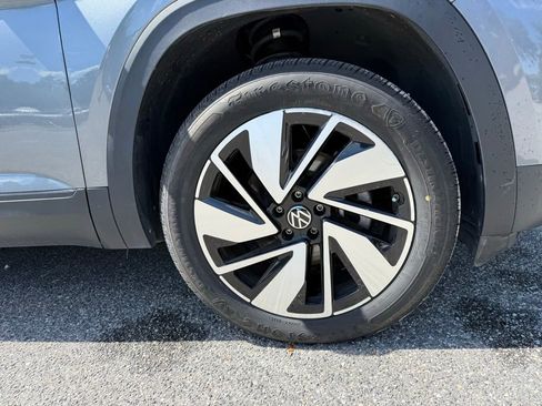 Used 2024 Volkswagen Atlas SE AWD/4WD image 7