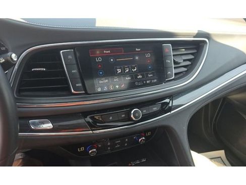 Used 2024 Buick Enclave Essence w/ Experience Buick Package AWD/4WD image 8