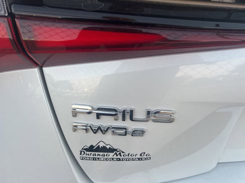 Used 2022 Toyota Prius XLE image 5