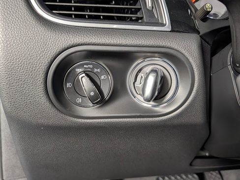 Used 2018 Porsche Macan image 35