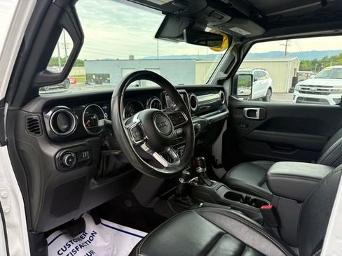 Used 2023 Jeep Wrangler Unlimited Rubicon 392 w/ Xtreme Recon 35" Tire Package AWD/4WD image 3