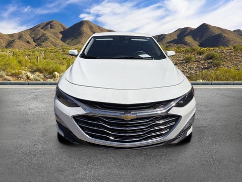 Used 2022 Chevrolet Malibu LT FWD image 4