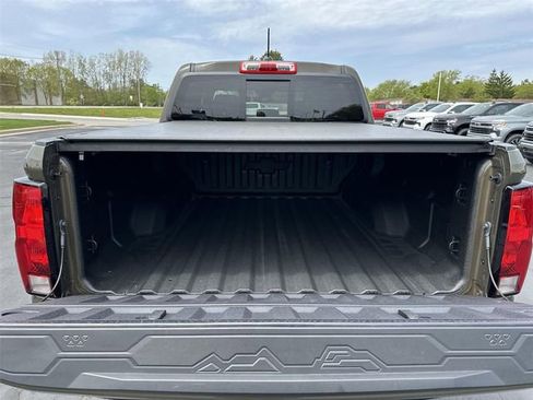 Used 2025 Chevrolet Colorado Trail Boss AWD/4WD image 25