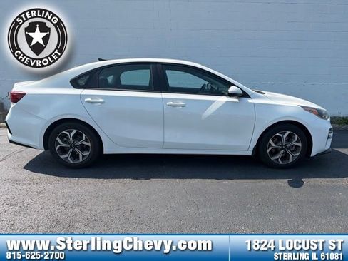Used 2020 Kia Forte LXS FWD image 2