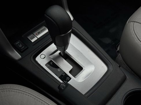 Used 2014 Subaru Forester 2.5i Limited image 33