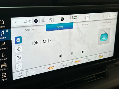 Used 2025 Jeep Wrangler Sahara w/ Safety Group image 20