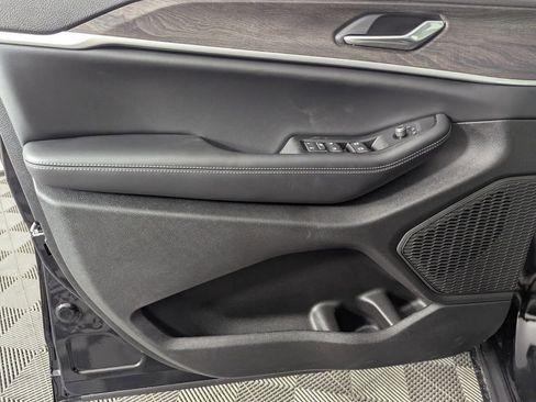 New 2026 Jeep Grand Cherokee Altitude RWD image 17