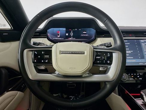 Used 2023 Land Rover Range Rover SE image 11