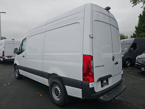 New 2025 Mercedes-Benz Sprinter 2500 image 4