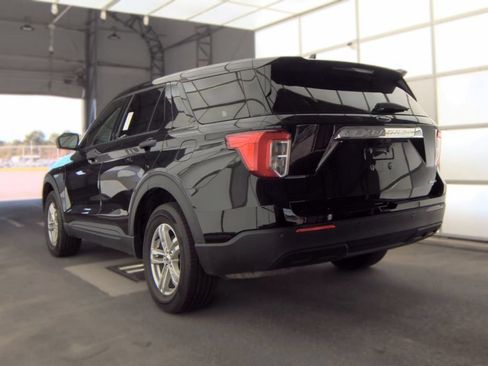 Used 2023 Ford Explorer 4WD image 3