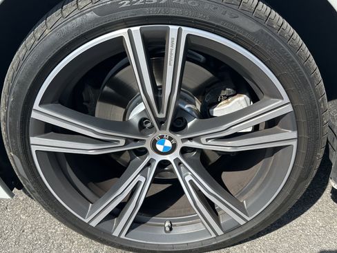 Used 2022 BMW 330i xDrive Sedan w/ Driving Assistance Package AWD/4WD image 12