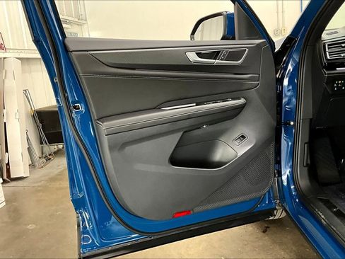 New 2026 Volkswagen Atlas Cross Sport SEL image 24