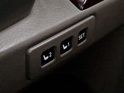 Used 2018 Lexus GX 460 Premium w/ Premium Package image 30