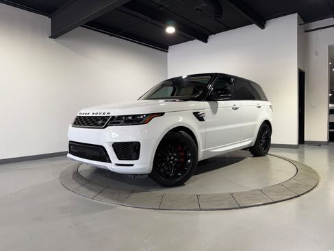 Used 2018 Land Rover Range Rover Sport SE AWD/4WD image 3