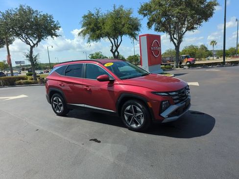 Used 2025 Hyundai Tucson SEL FWD image 1