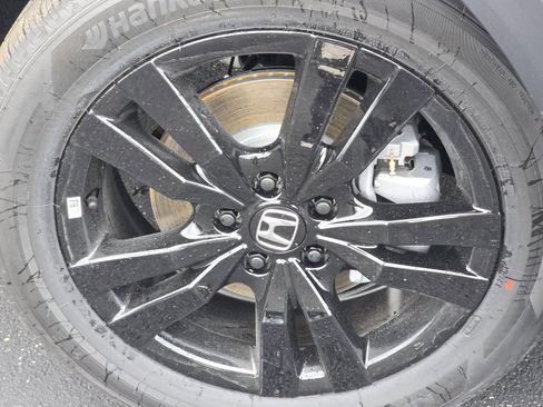 New 2026 Honda HR-V Sport image 4