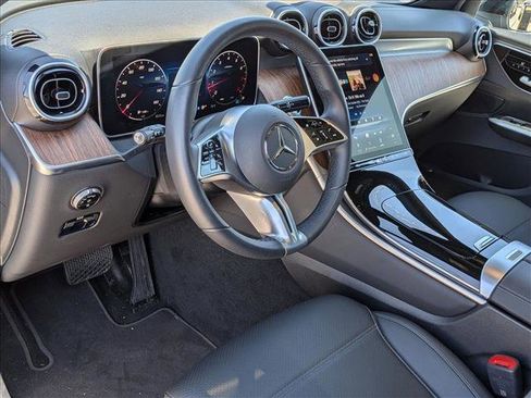 Used 2026 Mercedes-Benz GLC 300 4MATIC image 10