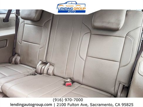 Used 2019 Chevrolet Suburban LT image 18