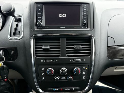 Used 2017 Dodge Grand Caravan SE w/ Power Window Group image 29