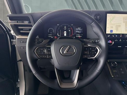 Used 2026 Lexus GX 550 w/ Accessory Package (2T) AWD/4WD image 14