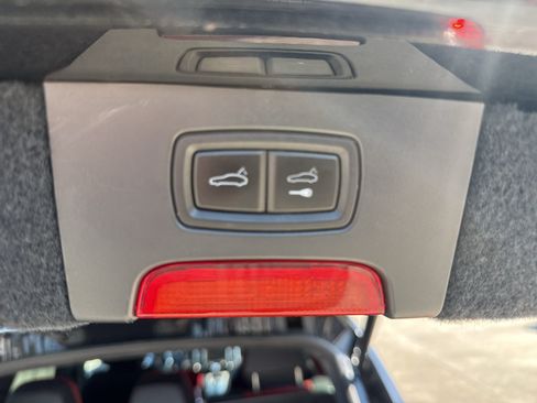Used 2014 Porsche Cayenne Turbo AWD/4WD image 10