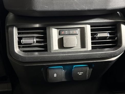 Used 2025 Ford F150 Raptor AWD/4WD image 25