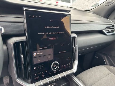 Certified 2025 GMC Acadia Elevation image 18