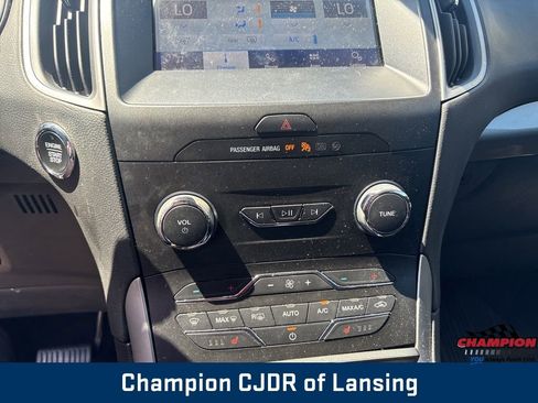 Used 2020 Ford Edge SEL w/ Cold Weather Package AWD/4WD image 28