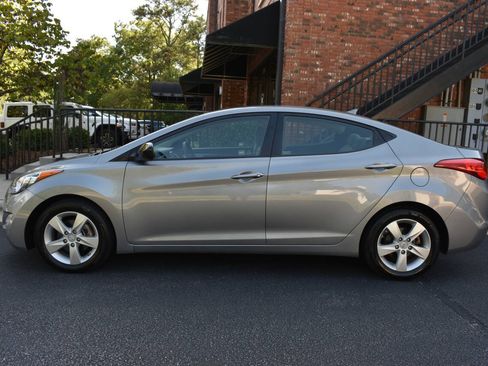 Used 2012 Hyundai Elantra GLS w/ Preferred Pkg 3 FWD image 4
