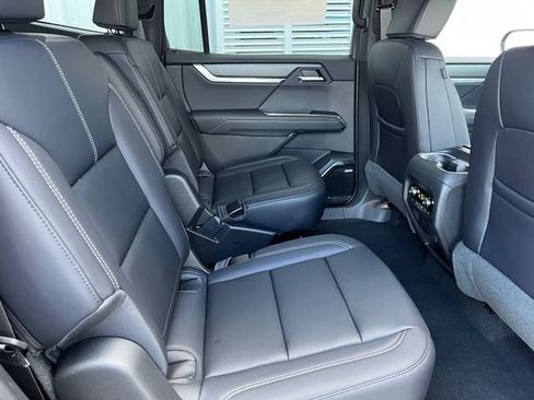 New 2026 GMC Acadia Elevation w/ Black Edition FWD image 18