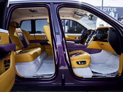 Used 2025 Rolls-Royce Cullinan image 22