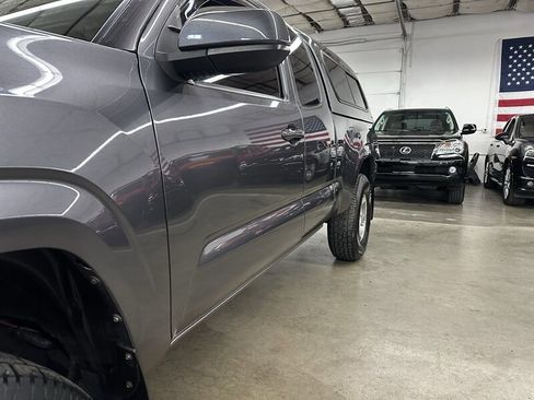 Used 2018 Toyota Tacoma SR image 35