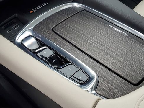 Certified 2023 Buick Enclave Avenir w/ Avenir Technology Package AWD/4WD image 22