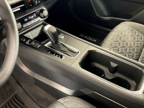 New 2026 Nissan Kicks SV image 12