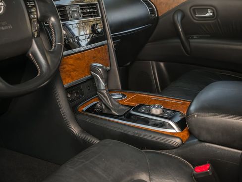 Used 2021 Nissan Armada SL w/ Captain's Chairs Package RWD image 38