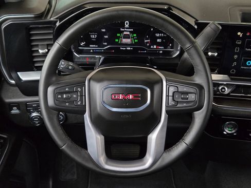 Used 2024 GMC Sierra 1500 SLT AWD/4WD image 20