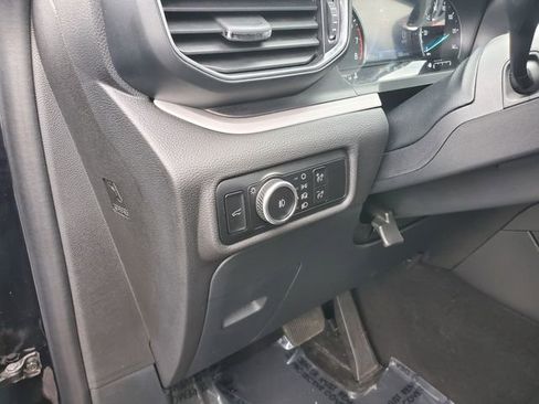Used 2023 Ford Explorer XLT w/ Equipment Group 202A AWD/4WD image 12