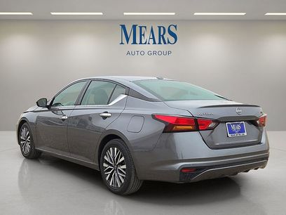 Used 2024 Nissan Altima 2.5 SV