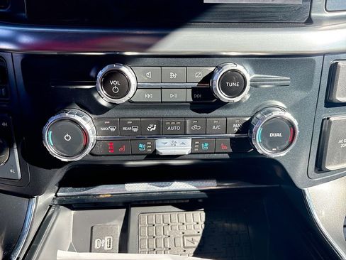 Used 2023 Ford F150 Lariat w/ Max Trailer Tow Package AWD/4WD image 16