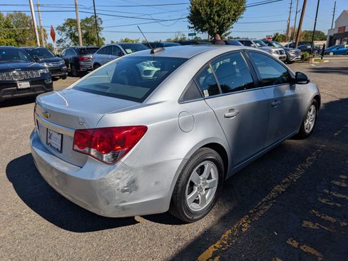 Used 2015 Chevrolet Cruze LT image 3