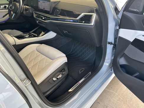 Used 2024 BMW X5 xDrive40i w/ M Sport Package AWD/4WD image 32