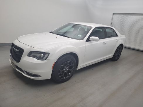 Used 2019 Chrysler 300 S AWD/4WD image 2